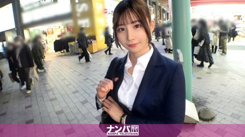 Fuite Non Censurée! Drague d'Agente Immobilière: Bas Résille Déchiré Sexe en Plein Air
