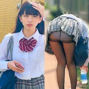 Fille en Collants Noirs et Mini-jupe: Maillot de Bain Scolaire Creampie Voyeur