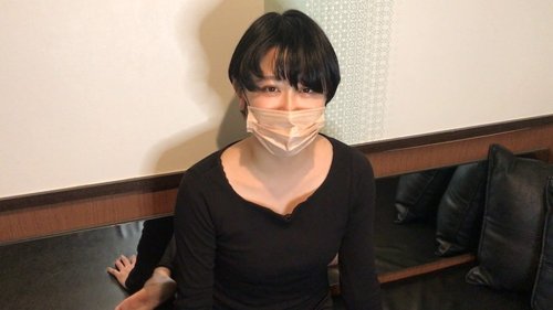 FC2-PPV-2640515 無碼續集：少年美人在出租屋顏射口交