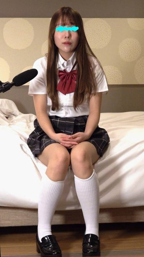 Teenager Eats Soba Noodles Mixed with Cum for Lunch