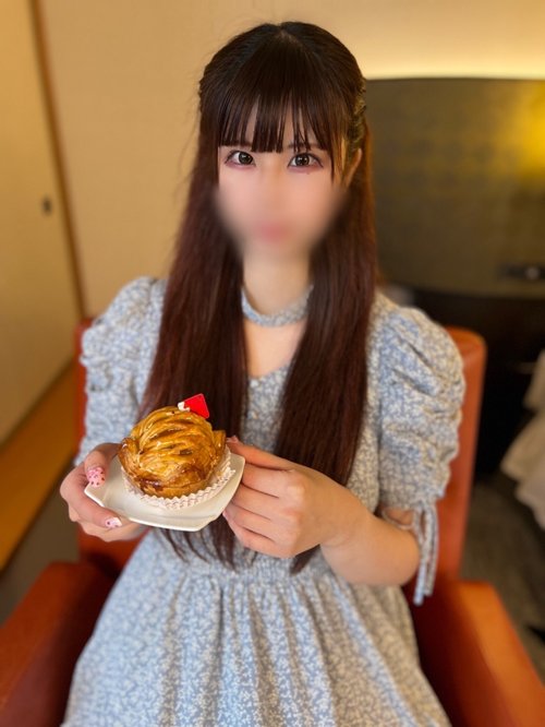 18-jährige F-Cup Japanerin Karaoke Flirt & Hotel Creampie UNCENSORED